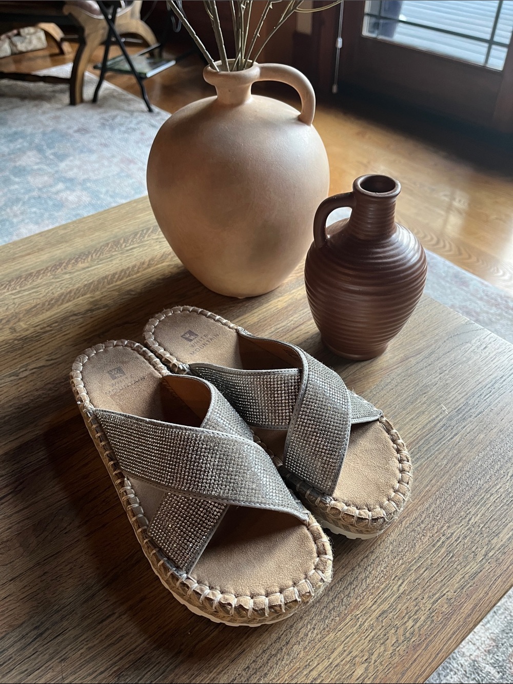 White Mountain 8M wedge sandal